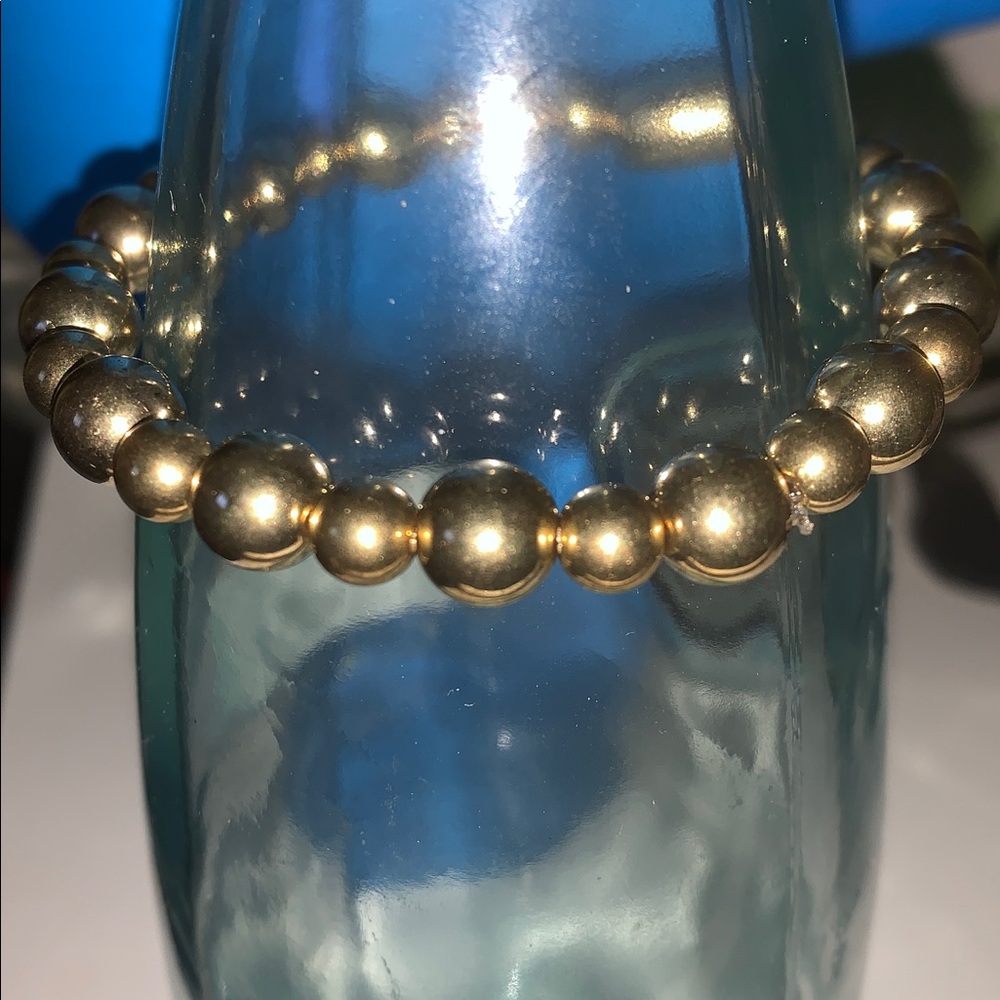 Elegant Gold Beaded Bracelet - Picture 3 of 5
